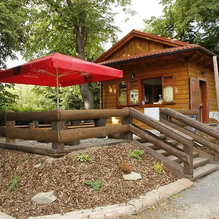 Camping Glamping Pod Lipami *