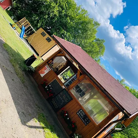 Glamping Pod Lipami 캠프장 Dolní Bečva