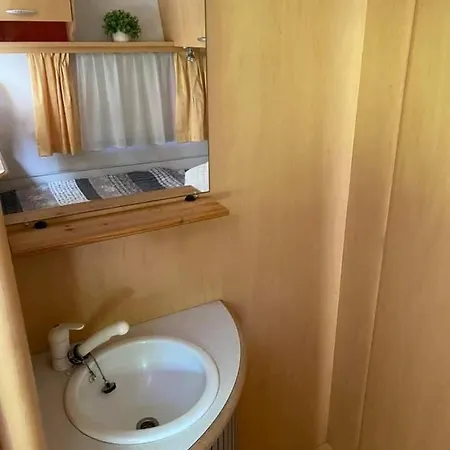 Glamping Pod Lipami 캠프장