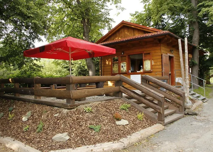 Camping Glamping Pod Lipami *
